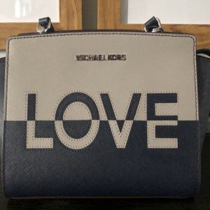 Michael Kors Selma LOVE Messenger Bag